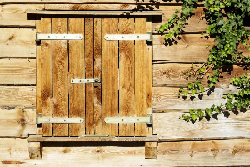 R&eacute;novation des boiseries anciennes, un savoir-faire transmis depuis des si&egrave;cles