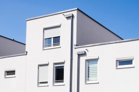 Pourquoi opter pour une porte en PVC dans votre habitation ?